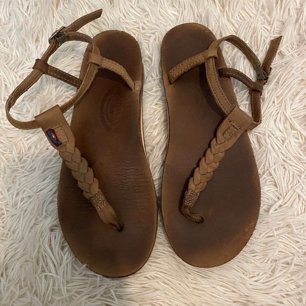 Rainbow sandals size 8
